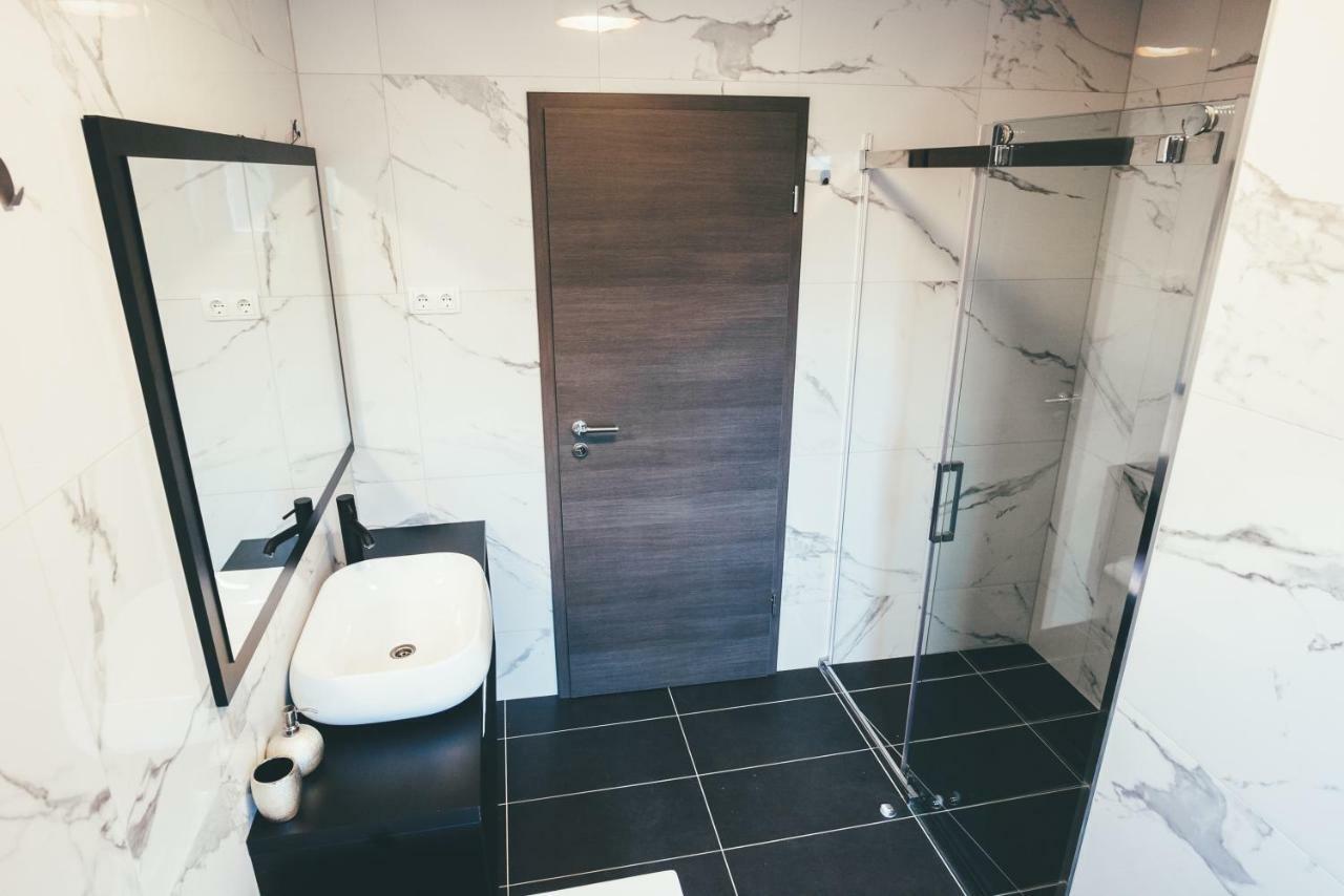 Apartments Js Бибинье Экстерьер фото